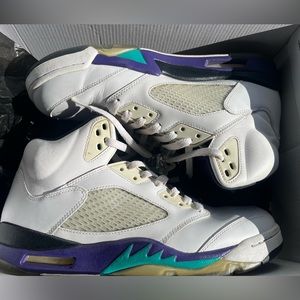 Jordan Retro 5 Grapes 🍇(2013). Good Condition. Great Price‼️